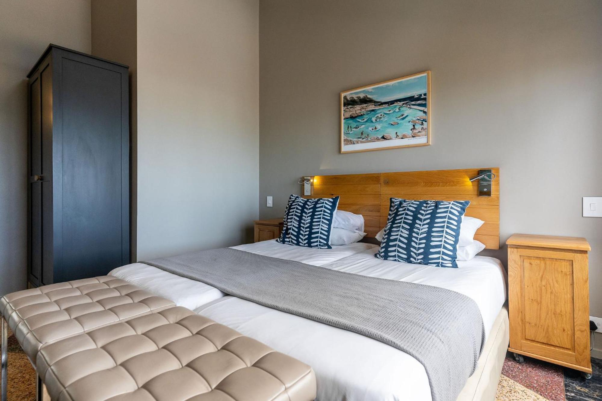 Camps Bay Village Apartments Kapstaden Rum bild
