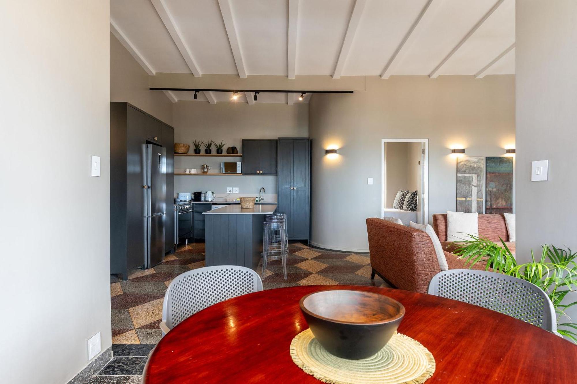 Camps Bay Village Apartments Kapstaden Rum bild