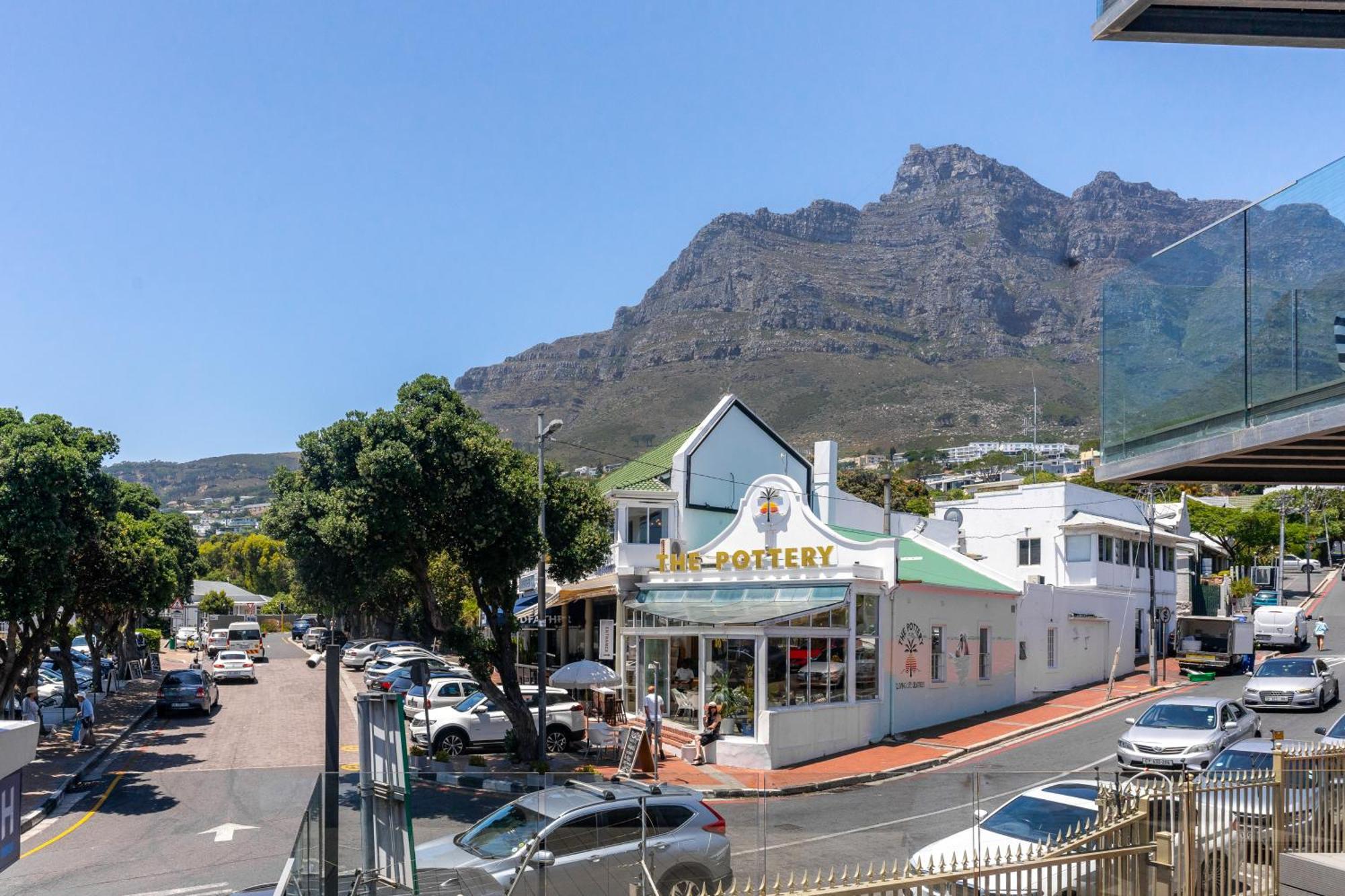 Camps Bay Village Apartments Kapstaden Rum bild