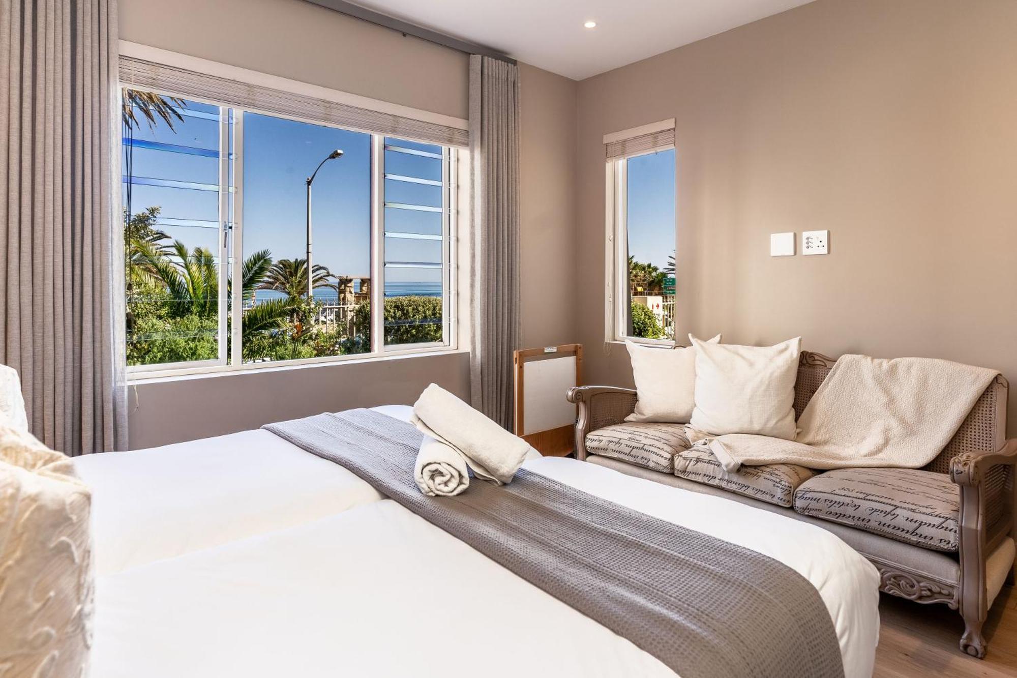Camps Bay Village Apartments Kapstaden Rum bild