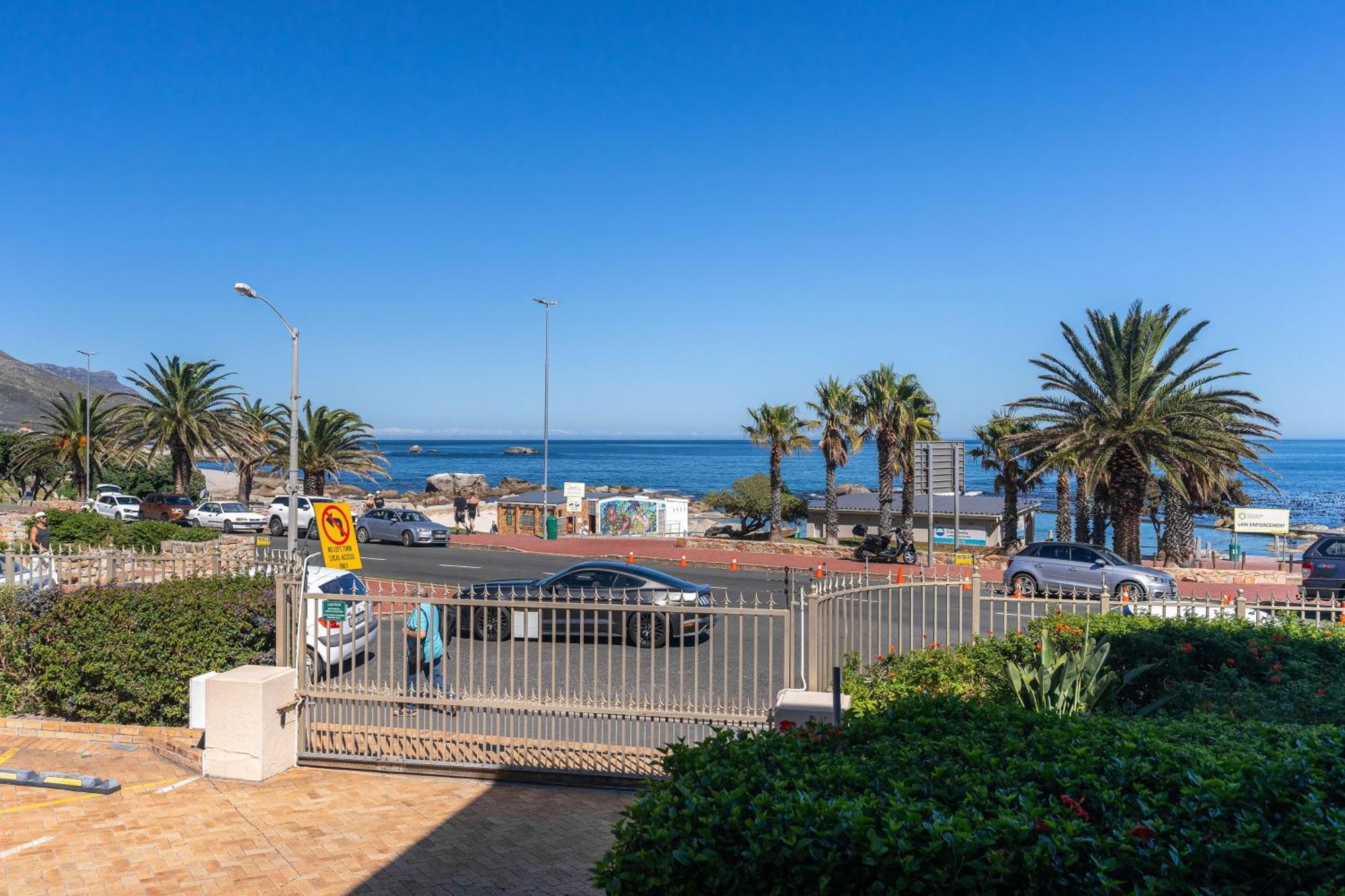 Camps Bay Village Apartments Kapstaden Rum bild